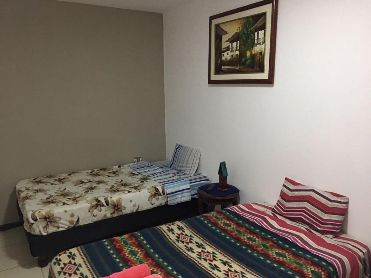 The Backpacker Hostal 이바라 외부 사진