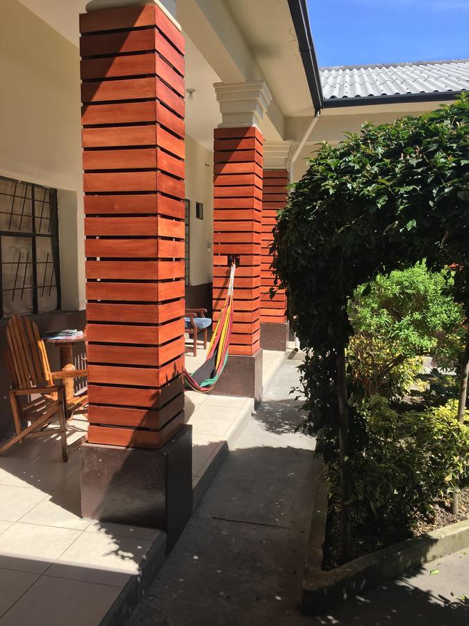 The Backpacker Hostal 이바라 외부 사진